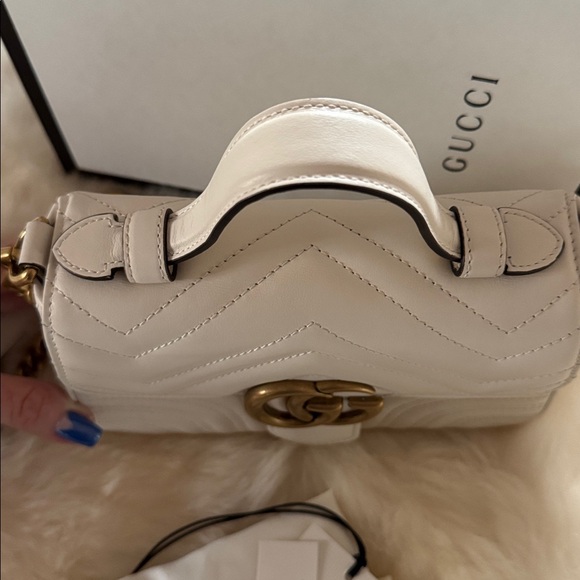 Gucci Double G Marmont Bag - Picture 15 of 17
